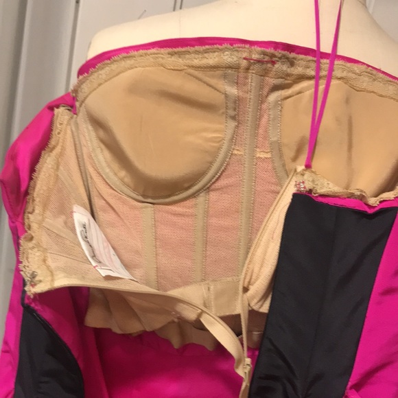 Oscar de la renta hot pink gown size 2 - Picture 6 of 16